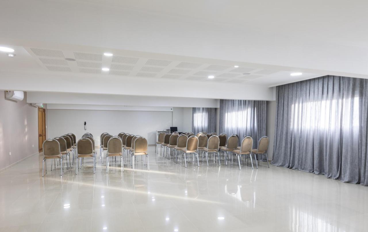 Apart Hotel Rivadavia 815 Neuquén Buitenkant foto