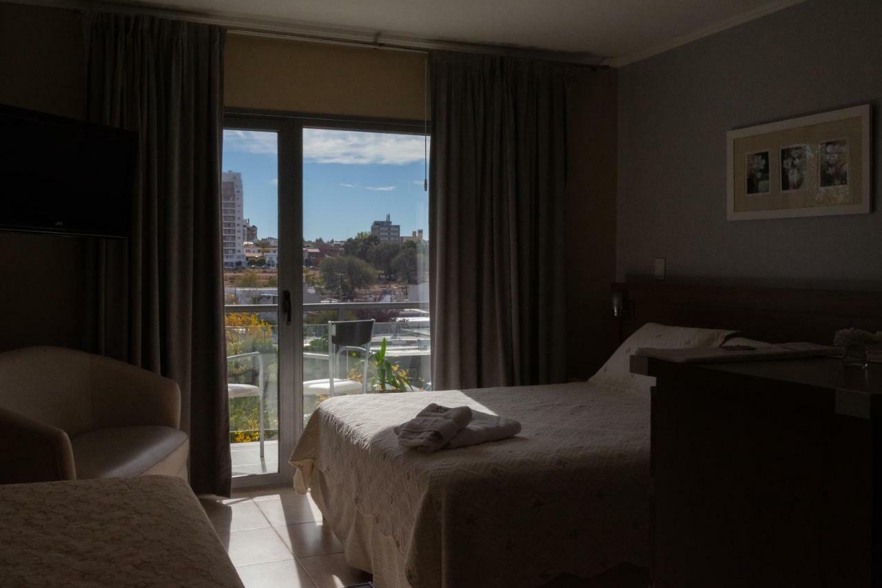 Apart Hotel Rivadavia 815 Neuquén Buitenkant foto